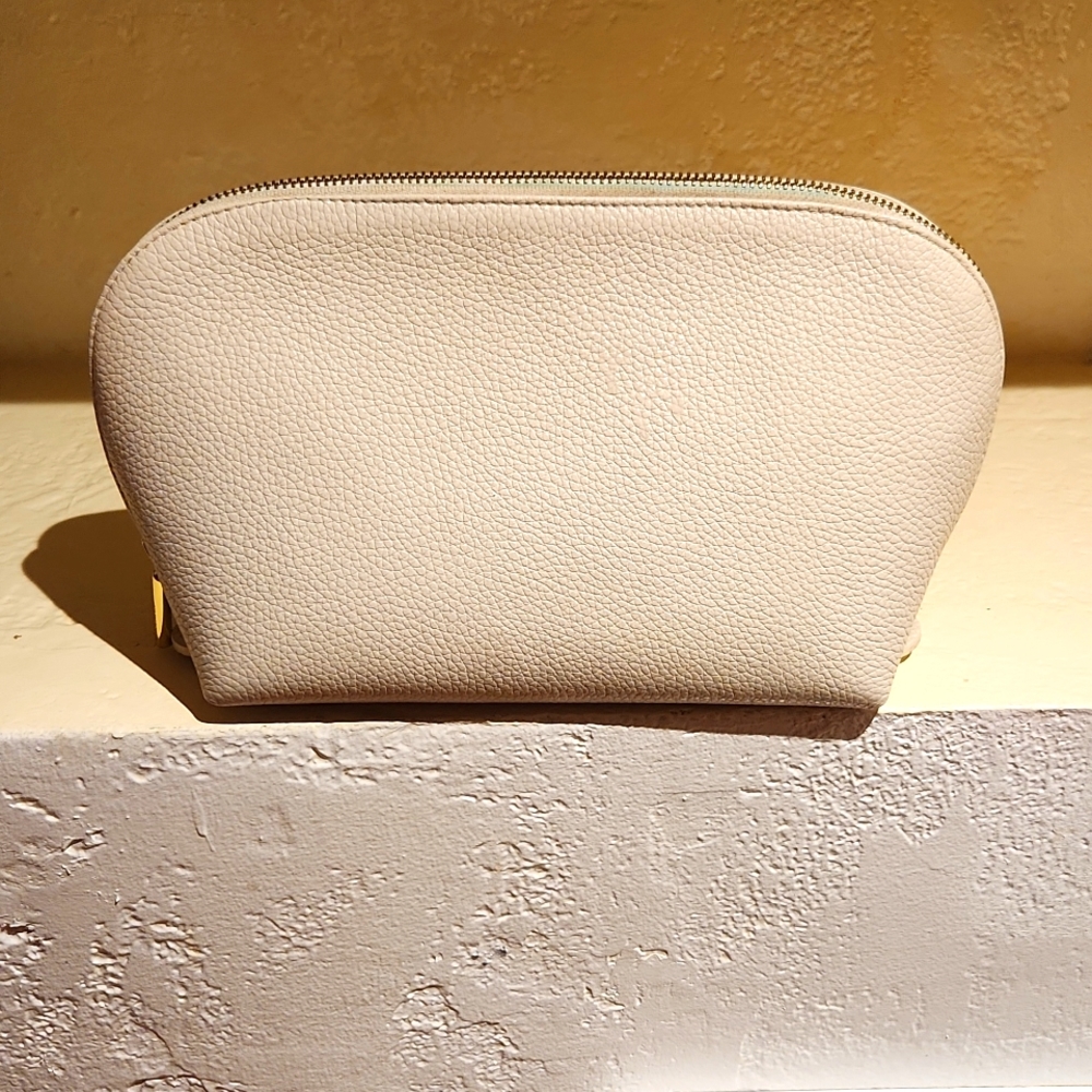 Cuyana Ecru large makeup bag/travel bag